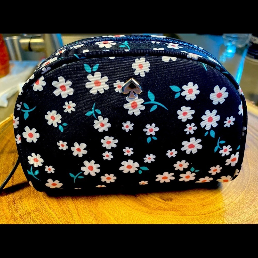 Kate spade small dome cosmetic bag